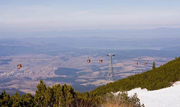 电缆车滑雪缆车在山风景 — 图库照片
