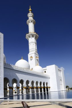 Abu Dabi Şeyh Zayed Beyaz Cami