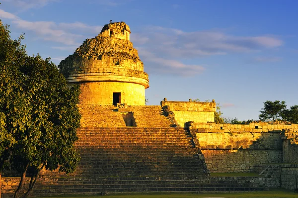 El Observatorio de Chichén Itzá , — Foto de Stock