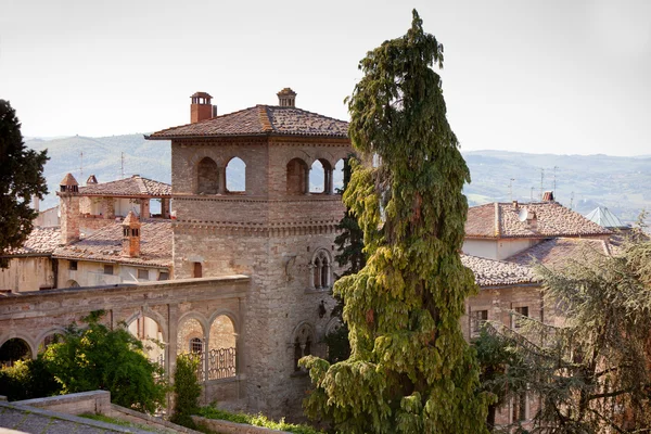 Todi, città in Umbria, Italia — Foto Stock
