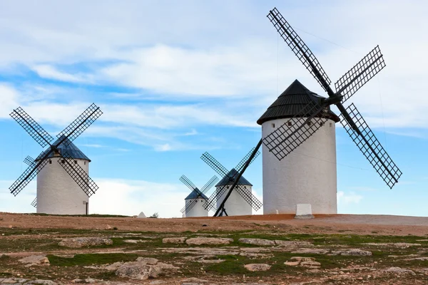 Oude Spaanse windmolens — Stockfoto