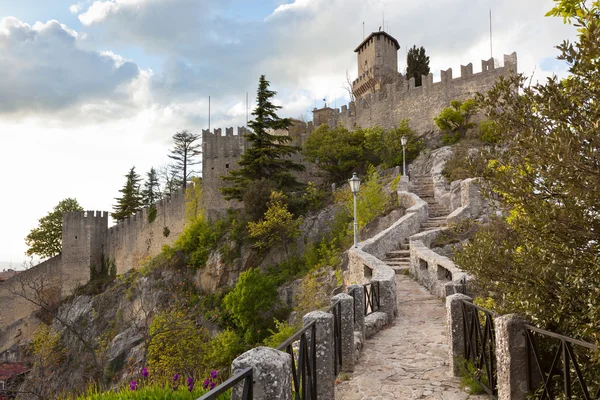 San Marino - Guaita o Rocca, la Primera Torre —  Fotos de Stock