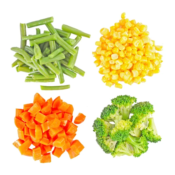 Conjunto de diferentes vegetais congelados isolados em branco — Fotografia de Stock