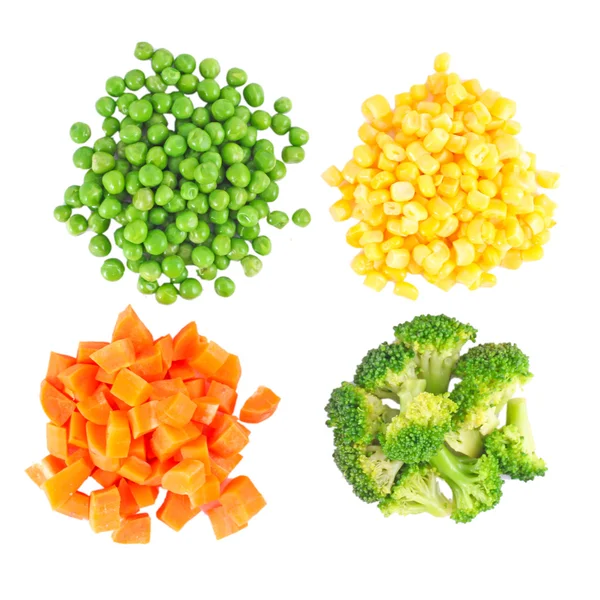Beyaza izole edilmiş farklı donmuş sebzeler. Stok Resim