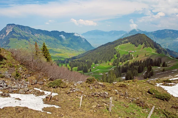Wunderschöne landschaft der schweizer alpen bei sans, schweiz — Stockfoto