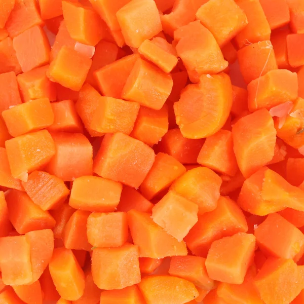 Στενή προβολή φρέσκων βιολογικών καρότων σε φέτες. — Φωτογραφία Αρχείου