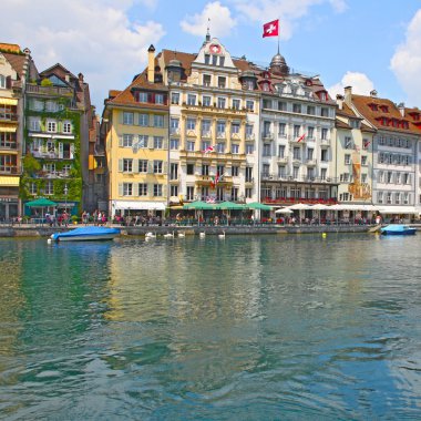 Nehir kenti manzaralı. Lucerne. İsviçre