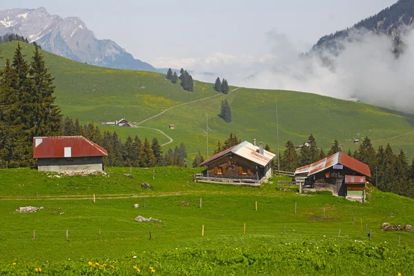 Hegyi falu, a svájci Alpok, Svájc, Euripe — Stock Fotó