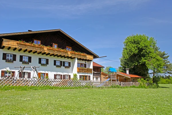 现代村庄在德国巴伐利亚州 — 图库照片