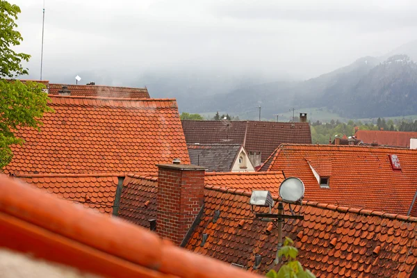 Bellissimi tetti di case a Fussen, Baviera, Germania — Foto Stock