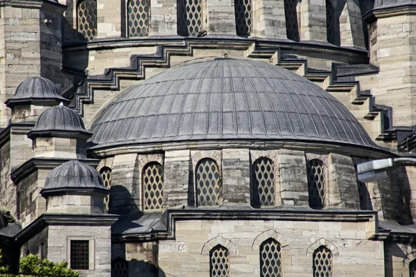 新しいモスク、エミノニュ、イスタンブール — ストック写真