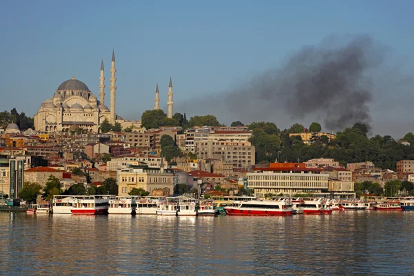 Widok na Stambuł - Turcja podróżować tle architektury — Zdjęcie stockowe