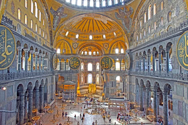 Εσωτερικό της Hagia sophia στην Κωνσταντινούπολη, γαλοπούλα — Φωτογραφία Αρχείου