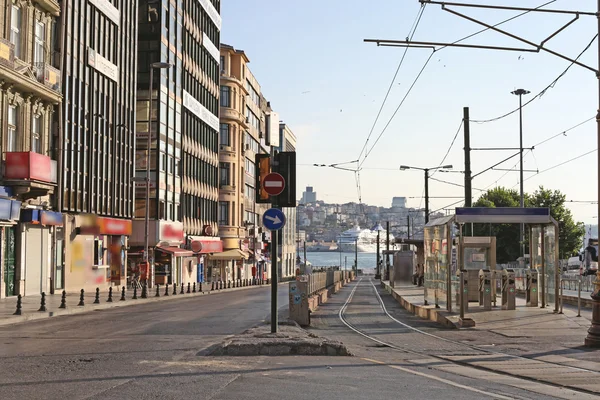 Eski sokaklar olmadan, istanbul. Türkiye, sabah erken alınan — Stok fotoğraf