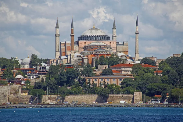 Istanbul hagia sophia s výhledem na moře — Stock fotografie