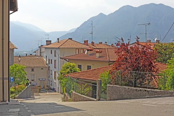 イタリアで撮影した gemona の古い小さな町 — ストック写真