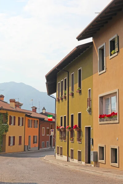 Gemona 在意大利采取的小老镇 — 图库照片