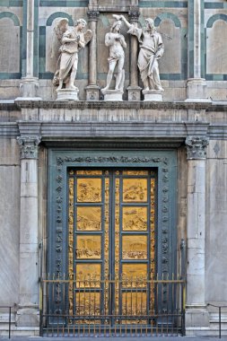 Ghiberti cennet vaftizhane bronz kapı duomo Katedrali Floransa İtalya kapı yağmalarına döküm.