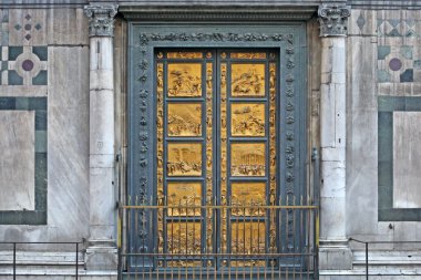 Ghiberti cennet vaftizhane bronz kapı duomo Katedrali Floransa İtalya kapı yağmalarına döküm.