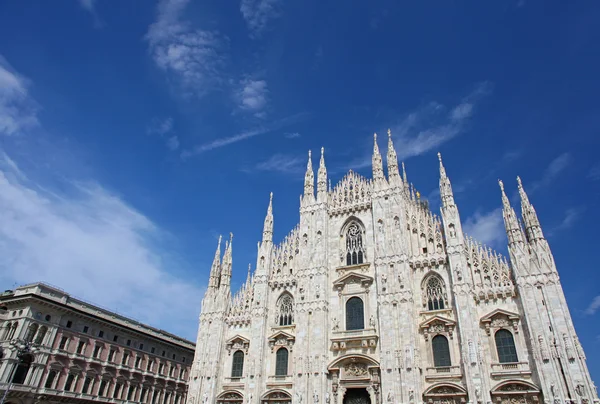 Fasaden på Milano katedralen (duomo), Lombardiet, Italien — Stockfoto