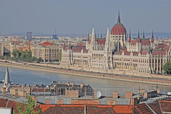 Budapeste, o edifício do Parlamento (Hungria ) — Fotografia de Stock