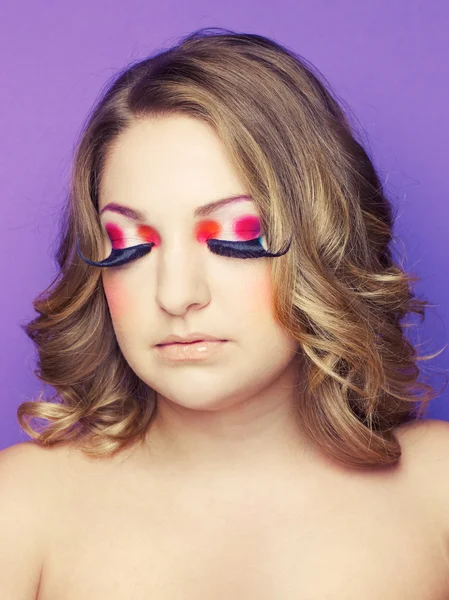 Dame mit hellem Make-up — Stockfoto