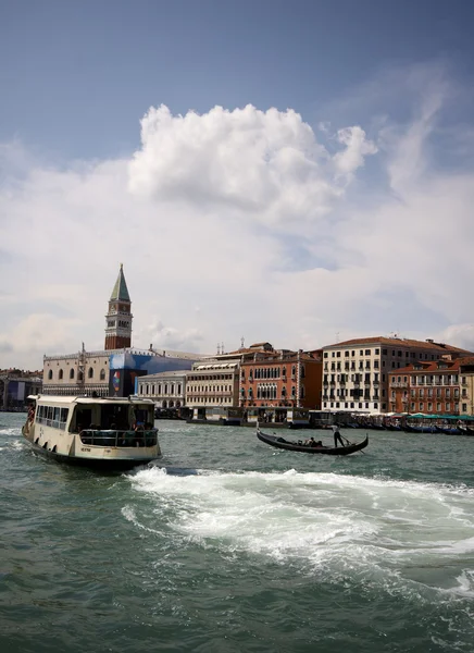 Транспорт Венеции — стоковое фото