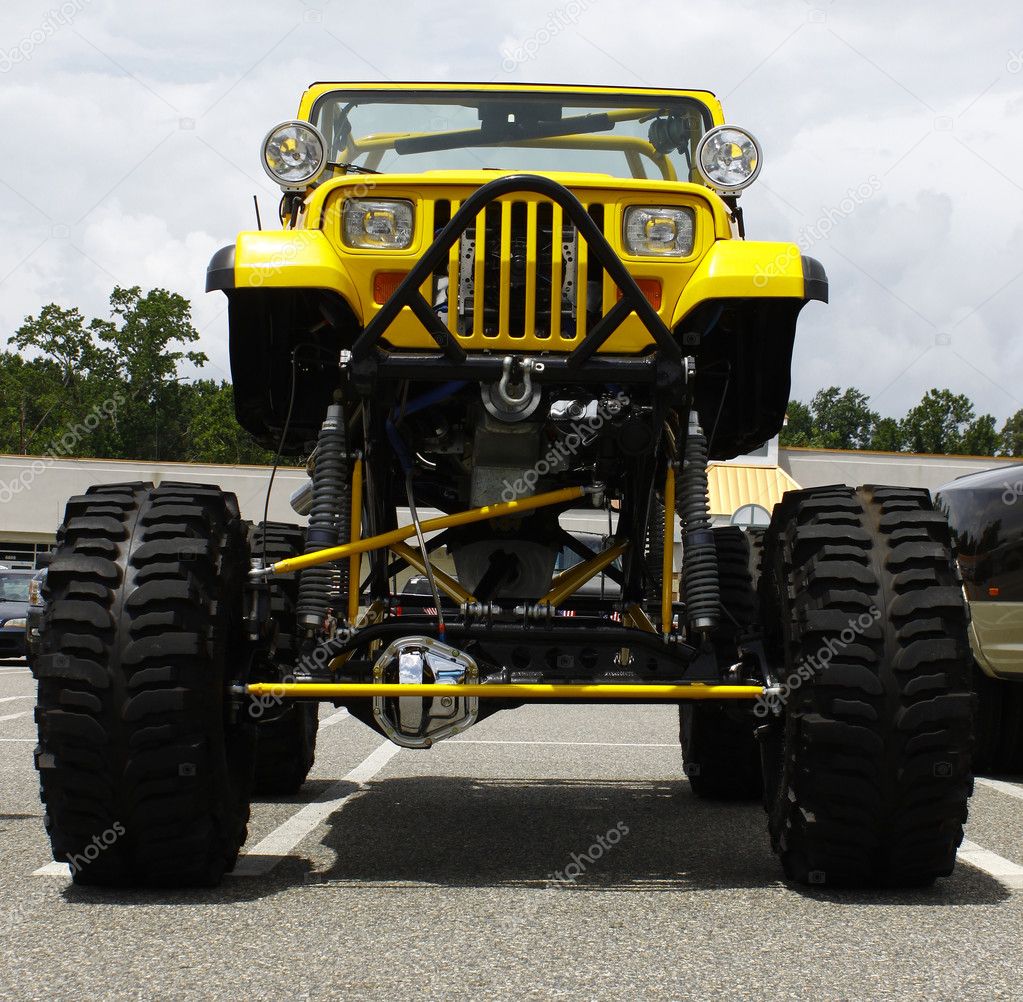 Jeep modificado fotos de stock, imágenes de Jeep modificado sin royalties |  Depositphotos