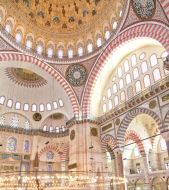 Kanuni Sultan Süleyman Camii içinde