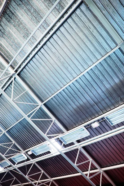 Промышленный потолок — стоковое фото