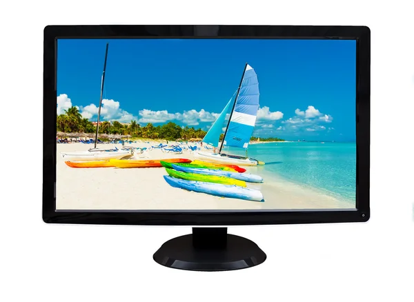 Affichage TV montrant une plage tropicale isolée sur blanc — Photo