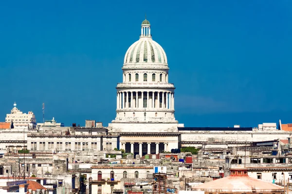 Widok z Hawany, w tym kopuły capitol — Zdjęcie stockowe