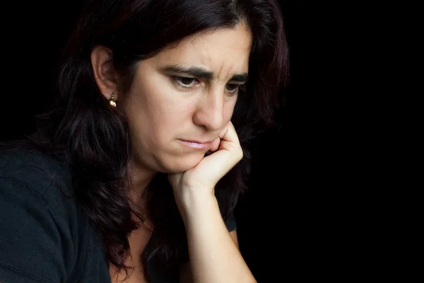 Üzgün ve depresyonda, İspanyol bir kadın portresi — Stok fotoğraf