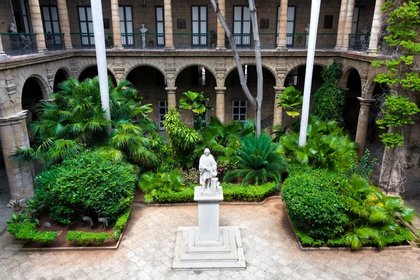 Palais colonial espagnol à La Havane — Photo