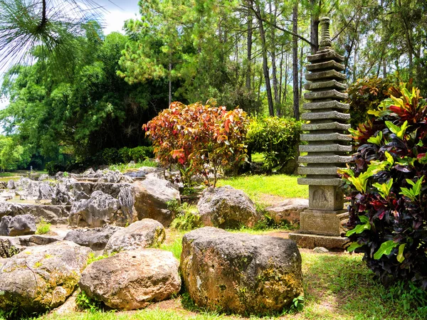 Pagode auf einem japanischen Garten — Stockfoto