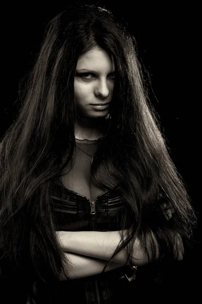Mulher gótica depressiva em preto — Fotografia de Stock