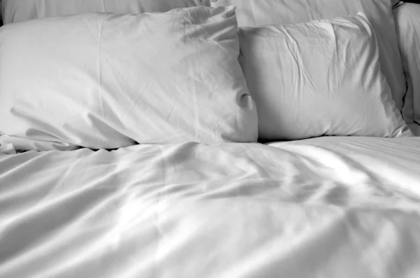 Удобные мягкие подушки — стоковое фото