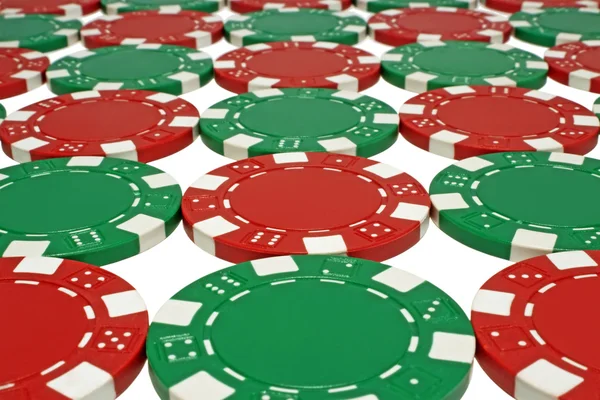 Chip di poker isolati su bianco — Foto Stock