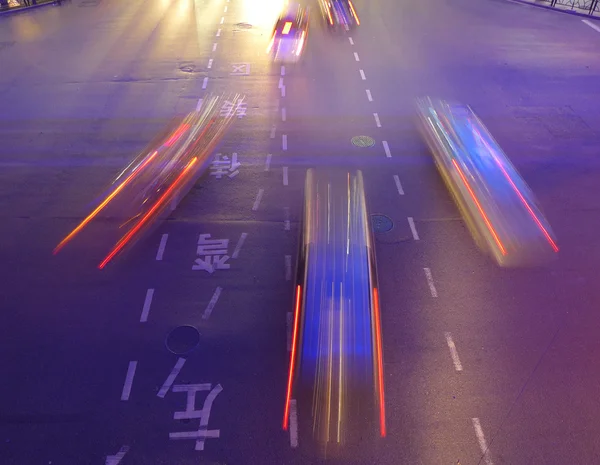 Trafic de nuit en Shanghai — Photo