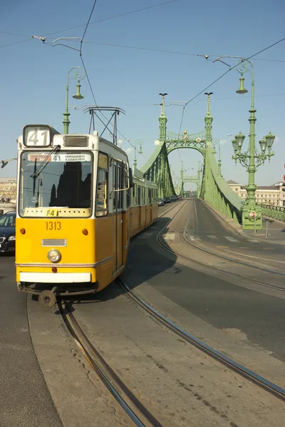Tram coming from Freedom Bridge in Budapest — Stock Photo, Image