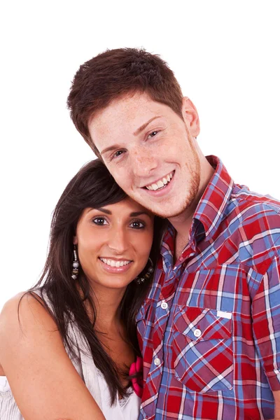 Doce jovem casal sorrindo juntos — Fotografia de Stock