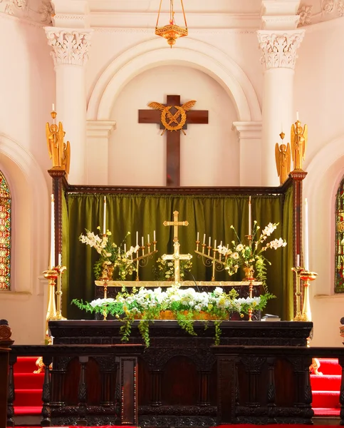 Altar en una iglesia — Foto de Stock