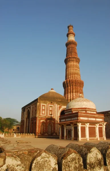 Индия, Дели - Qutab Minar — стоковое фото