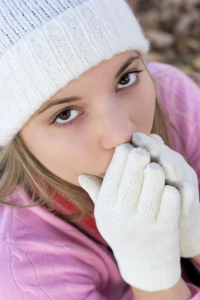 Kobieta zima ładny — Zdjęcie stockowe