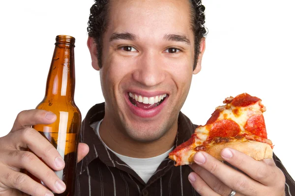 Człowiek z pizza i piwo — Zdjęcie stockowe