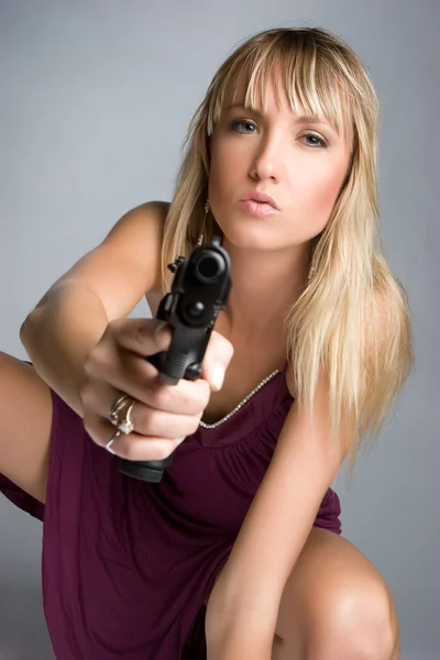 Пістолет жінка — стокове фото