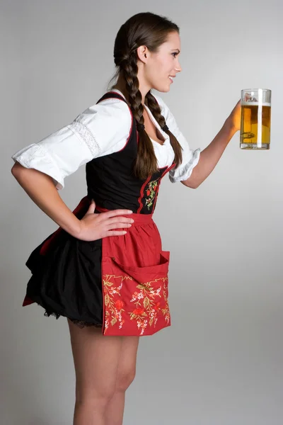 Пиво дівчина — стокове фото