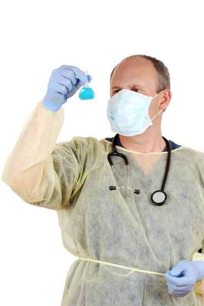 Lekarz kontroli laboratoryjnej próbki — Zdjęcie stockowe