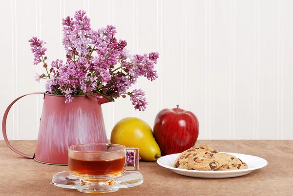 Herbaty ziołowe z ciasteczkami — Zdjęcie stockowe