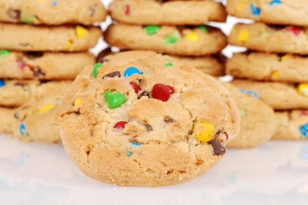 Closeup of chocolate chip candy cookies — Stock Photo, Image